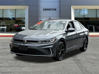Used 2025 Volkswagen Jetta SE w/ Sunroof Package image 1