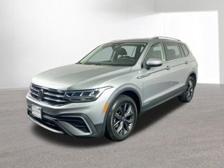 Used 2022 Volkswagen Tiguan SE image 1