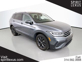 Used 2022 Volkswagen Tiguan SE image 1