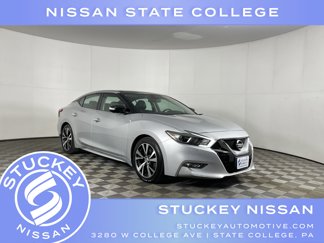 Used 2017 Nissan Maxima Platinum image 1