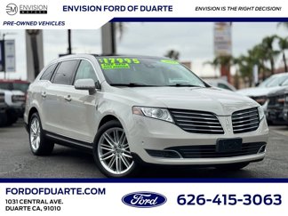 Used 2019 Lincoln MKT AWD image 1