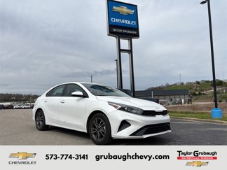 Used 2023 Kia Forte LXS image 1