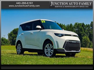 Used 2023 Kia Soul LX image 1