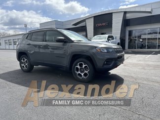 Used 2022 Jeep Compass Trailhawk w/ Sun and Sound Group image 1