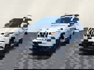 Used 2016 Jeep Cherokee Latitude w/ Comfort/Convenience Group image 1