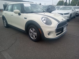 Used 2021 MINI Cooper 4-Door Hardtop image 1