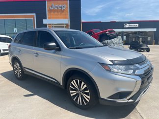 Used 2019 Mitsubishi Outlander ES image 1