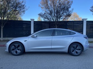 Used 2018 Tesla Model 3 Long Range image 1