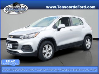Used 2018 Chevrolet Trax LS image 1