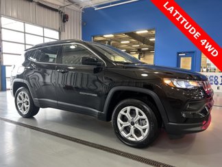 New 2025 Jeep Compass Latitude image 1