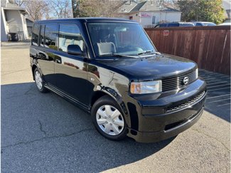 Used 2004 Scion xB image 1
