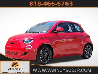 New 2024 FIAT 500 e (RED) image 1
