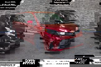 Used 2018 Toyota Sienna XLE image 1