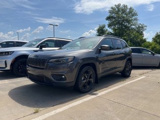 Used 2021 Jeep Cherokee Latitude Plus image 1