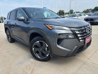 Used 2024 Nissan Rogue SV image 1