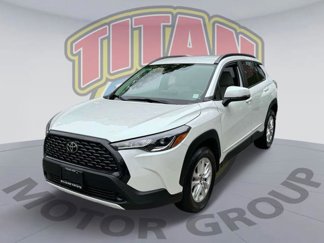 Used 2022 Toyota Corolla Cross LE image 1
