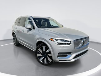 Used 2023 Volvo XC90 T8 Ultimate w/ Lounge Package image 1