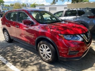 Used 2017 Nissan Rogue S image 1