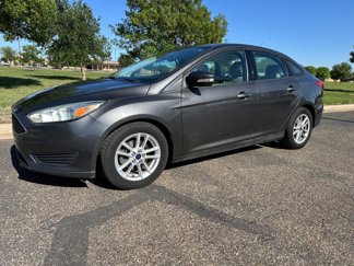 Used 2015 Ford Focus SE image 1
