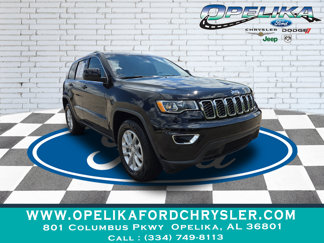 Used 2021 Jeep Grand Cherokee Laredo X image 1