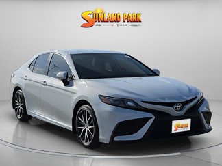 Used 2023 Toyota Camry SE image 1