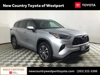 Used 2022 Toyota Highlander XLE image 1