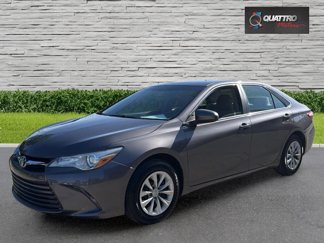 Used 2015 Toyota Camry LE image 1