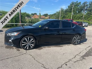 Used 2020 Nissan Altima 2.5 SR image 1