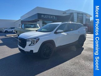 Used 2022 GMC Terrain SLE w/ Driver Convenience Package image 1