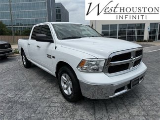 Used 2018 RAM 1500 Classic SLT image 1
