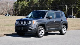 Used 2018 Jeep Renegade Latitude image 1