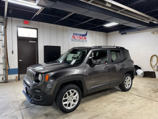 Used 2016 Jeep Renegade Latitude image 1