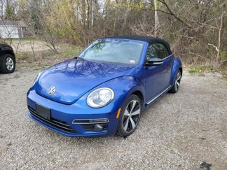 Used 2013 Volkswagen Beetle 2.0T image 1