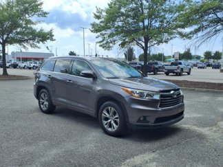 Used 2014 Toyota Highlander XLE image 1