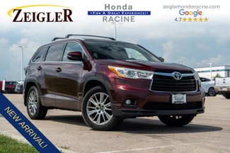 Used 2016 Toyota Highlander XLE image 1
