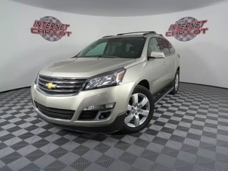 Used 2017 Chevrolet Traverse LT w/ Style and Technology Package image 1