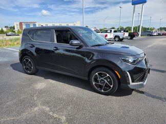 Used 2023 Kia Soul EX image 1