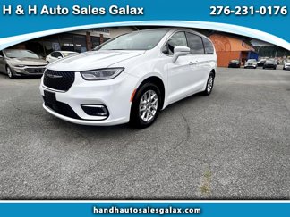 Used 2022 Chrysler Pacifica Touring-L image 1