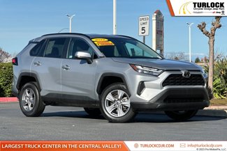 Used 2022 Toyota RAV4 XLE image 1