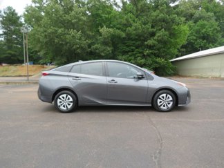 Used 2017 Toyota Prius Four image 1