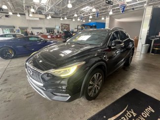 Used 2017 INFINITI QX30 Premium w/ Navigation Package image 1