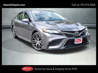 Used 2021 Toyota Camry SE image 1