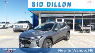 New 2025 Chevrolet Trax LT w/ Driver Confidence Package image 1