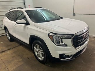 Used 2023 GMC Terrain SLE w/ Driver Convenience Package image 1