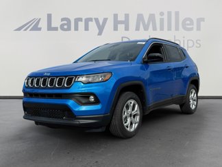 New 2025 Jeep Compass Latitude image 1
