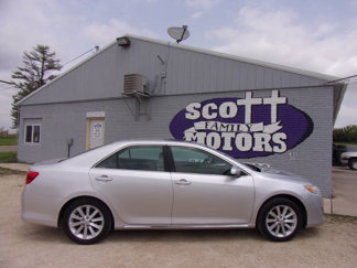 Used 2013 Toyota Camry XLE image 1
