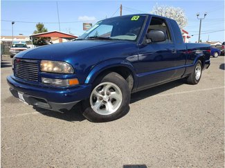 Used 2003 Chevrolet S10 Pickup LS w/ Convenience Package image 1