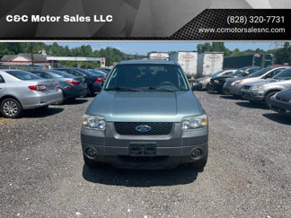 Used 2005 Ford Escape XLT image 1
