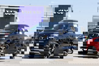Certified 2022 Volvo XC40 T5 Inscription w/ Advanced Package image 1
