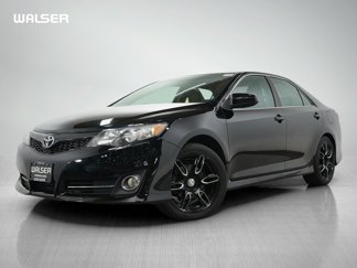 Used 2014 Toyota Camry SE image 1